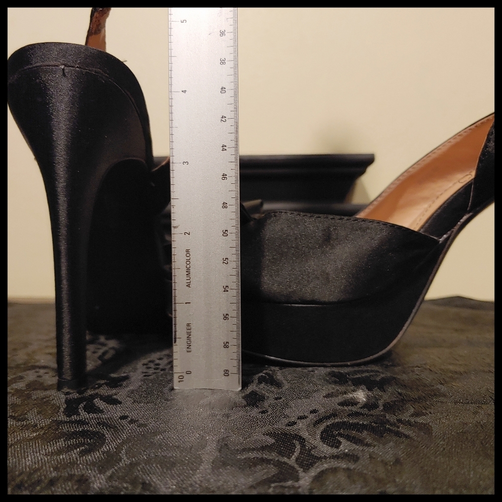 Mootsies Tootsie Black Satin Heels with Bow, 8.5 - Picture 11 of 11